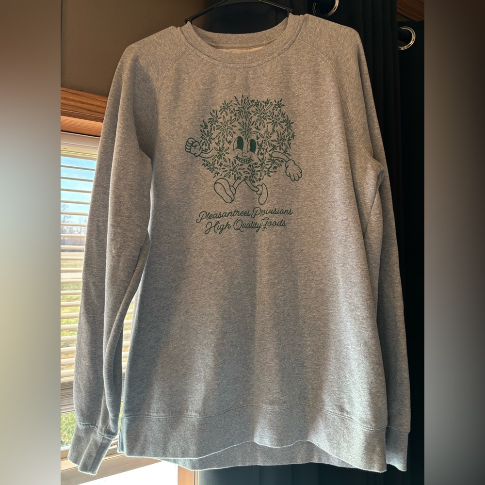 Despensary sweater